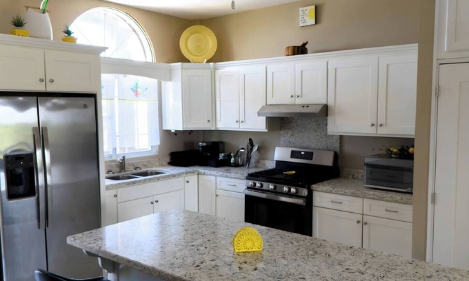 Vista Del Mar Apartamento | The Smiths Luxe Residences | U1