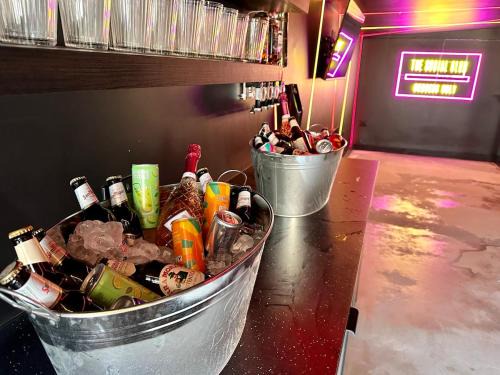 Cathays Casa | The Social Club - The Ultimate Experience - Sleeps 20 With Own Private Club