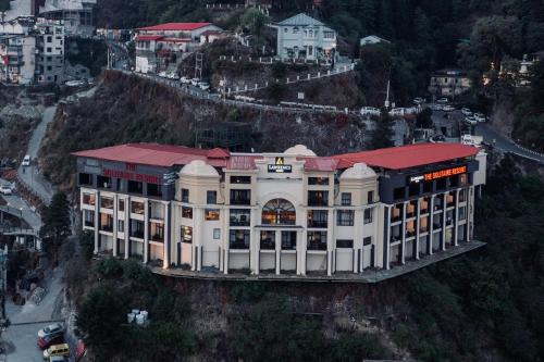 The Mall Road Complejo | The Solitaire Resort by Lawrence Hotels