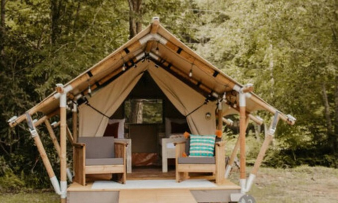 Flag Pond Cabina | The Sorrell Unit 2 - Glamping Retro