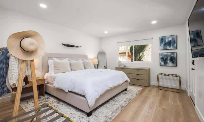 North Redondo Apartamento | The South Bay Retreat - 8 Min Drive to the Beach