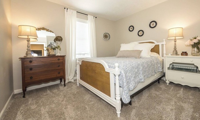 Parkville Casa | The South Blue Cottage In Parkville