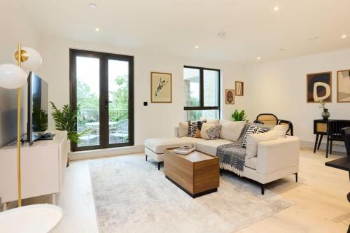 Abbey Apartamento | The South Wimbledon Place - Adorable 2BDR Flat with Balcony