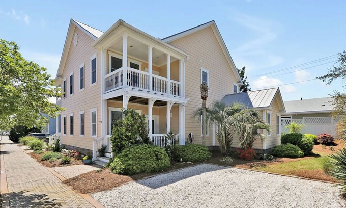 Southport Casa | The Southport Peach
