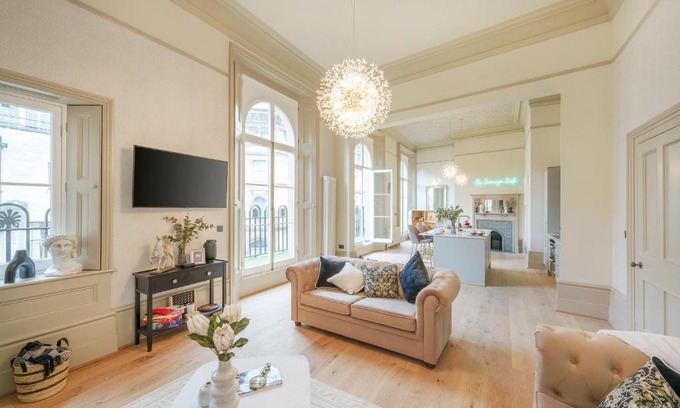 Bristol Old City Apartamento | The Sovereign Suite - 2 Bedroom Apartment in Central Bristol by Mint Stays