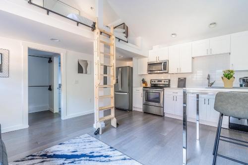 Greenwood Casa | The Spa Experience at Cute as a Button!
