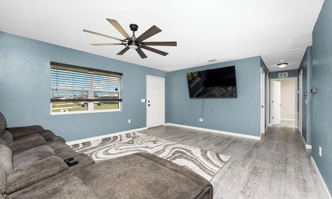 Fort Ogden Casa | The Spacious Florida Oasis