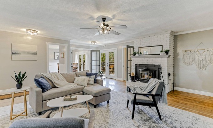 Redding Casa | The Spero Château | Comfortable ^ Spacious