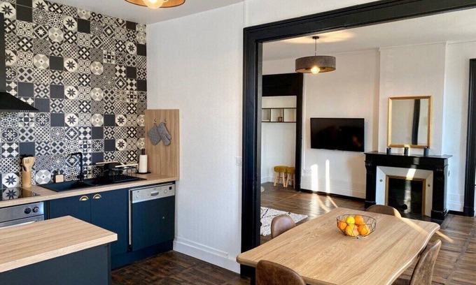 Romorantin-Lanthenay Apartamento | Square-Apartamento-Baño con ducha-Vista al rio