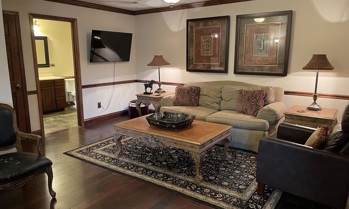 Knoxville Cabaña | The Stables Cottage on 55-acre Farm/Wedding Venue, Beautiful & Peaceful TN