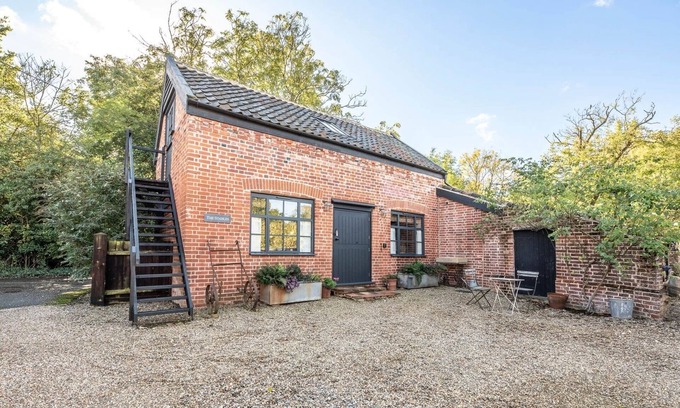 Martlesham Heath Casa | The Stables, Hasketon
