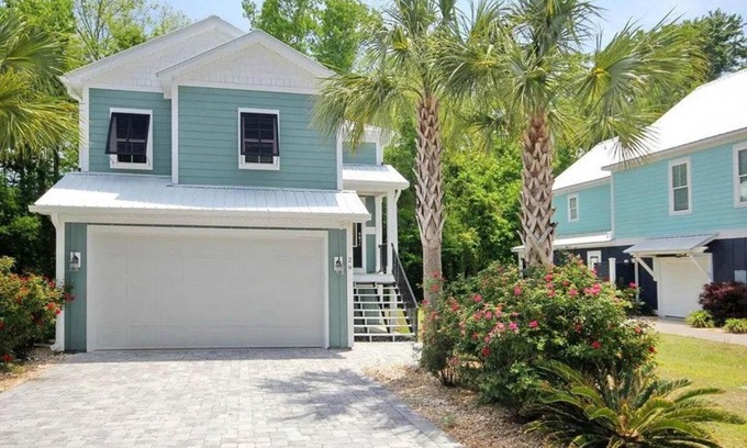 North Litchfield Beach Casa | The Starfish: Near Huntington Beach State Park