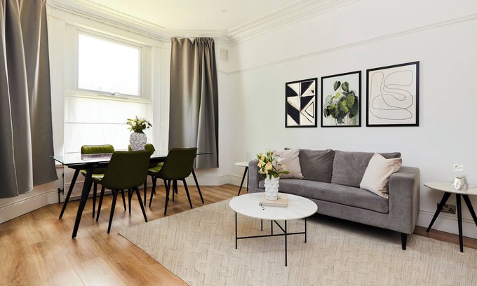 St. Leonard's Apartamento | The Streatham Escape - Fascinating 2bdr Flat