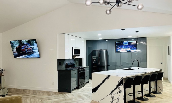 Hesperia Casa | The Stylish Stay in Hesperia