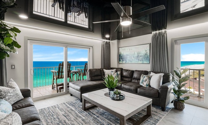 Upper Grand Lagoon Condominio | The Summit 1001 | 2 Bed, 2 Bath
