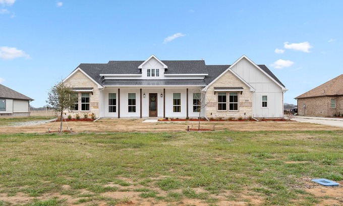 Elmo Casa | { The Sunrise Acre } 3 King Beds, Family Amenities