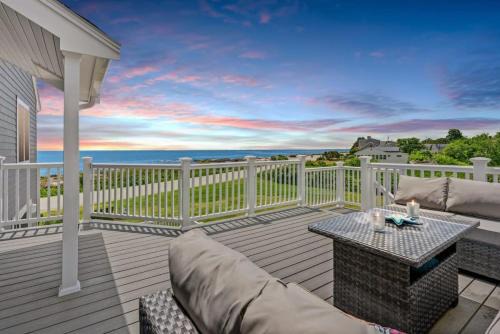 Rye Apartamento | The Sunrise Deck Ocean Views Private Deck