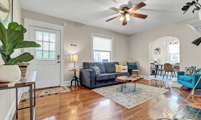 Sunset Park Casa | The Sunset Bungalow- Dog Friendly-2.7 Miles to Downtown Wilmington, NC!