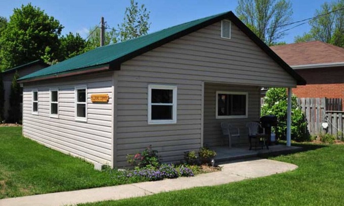 Port Elgin Casa | The Sunset Cottage Park Port Elgin - Cottage # 1 - Mill Road Corner