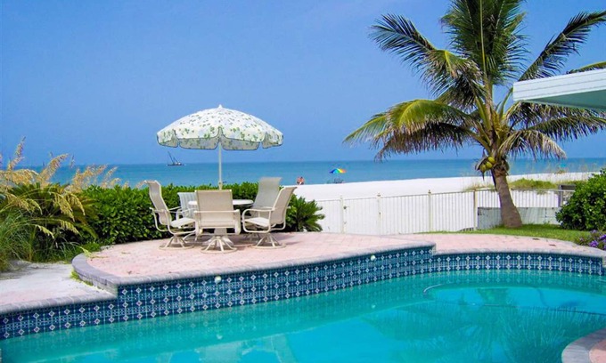Sunset Reef Casa | The Sunset House / Beach Front Home w / Private Pool & Hot Tub