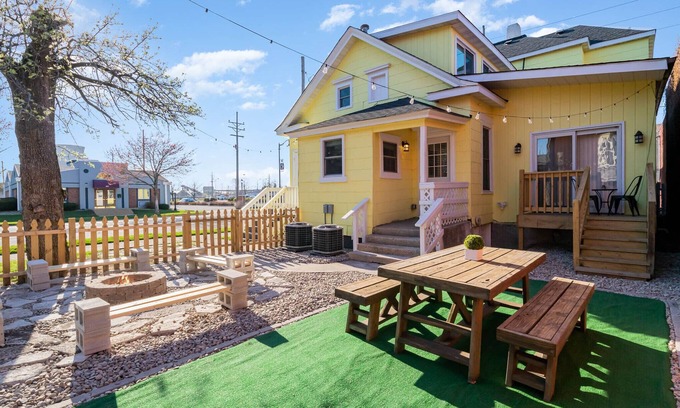 Michigan City Apartamento | The Sunshine House: Scenic Skies Unit