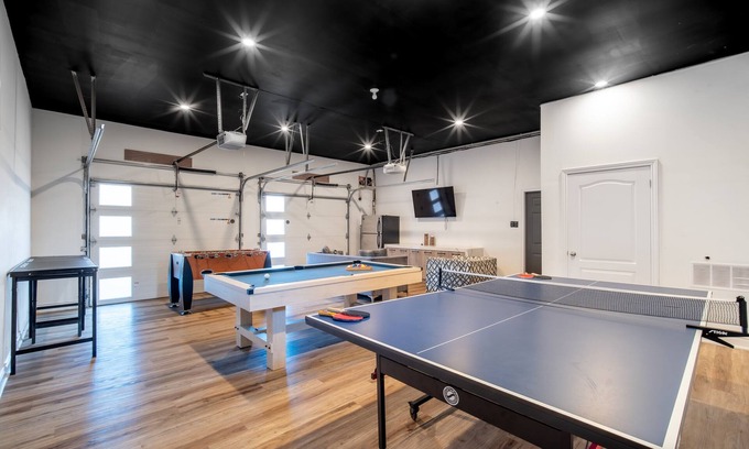 Collingwood Casa | 💙The Sweet Spot HOT TUB SAUNA & GAMES ROOM