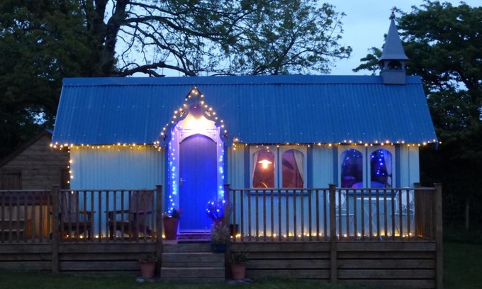 Looe Casa | The Tabernacle at Frieda and the Moon