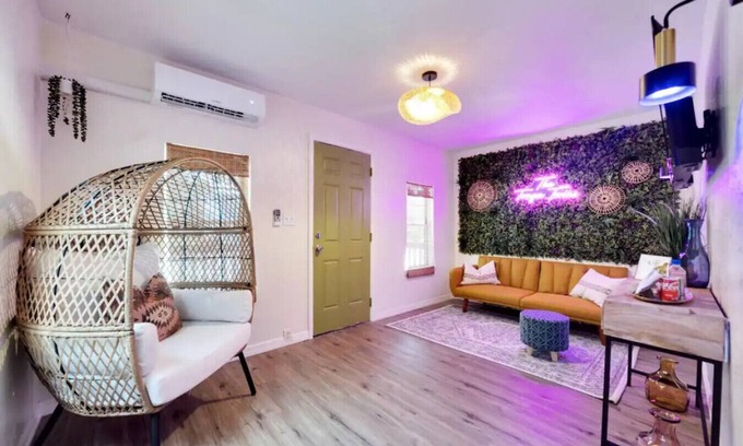 East Tampa Casa | The Tampa Twins | Urban Oasis