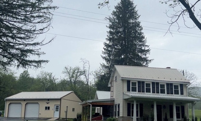 Big Cove Tannery Casa | THE TANNERY HOUSE 4 BED 2 BATH HOT TUB GAME ROOM FISHING HIKE GOLF