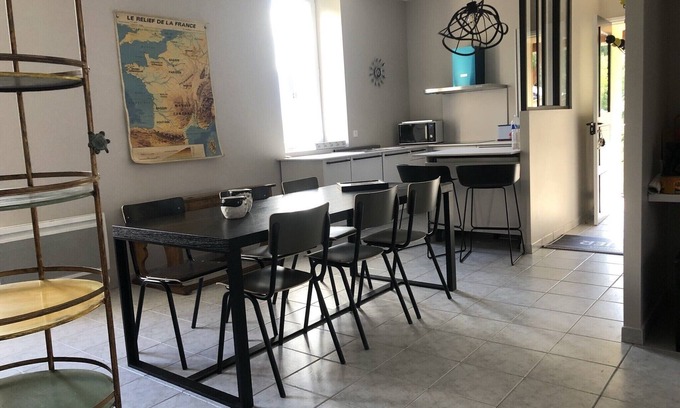 Illier-et-Laramade Apartamento | The teacher's'apartment - SCHOOL OF ILLIER