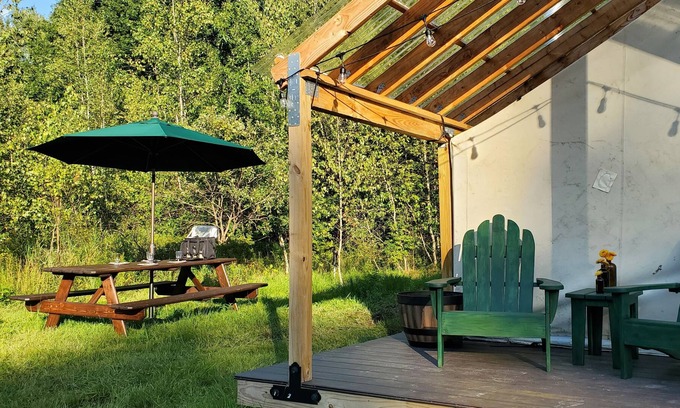 Thompson Ridge Casa | the Tent at Dunhill Pond