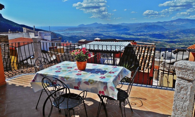 Baunei Apartamento | El apartamento Terraza panorámica -Baunei-Cerdeña