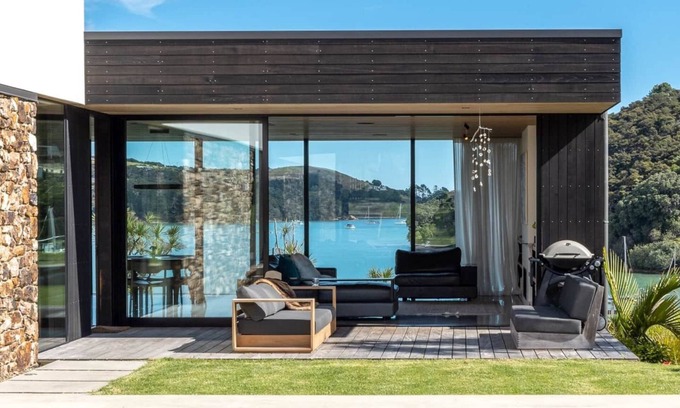 Ostend Casa | THE TERRACE : Coast & Country