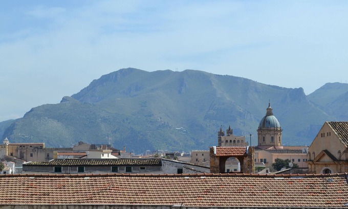 Monte di Pieta Apartamento | La Terrazza sul Mercato Storico