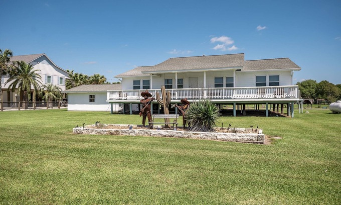 Cedar Lane Casa | "THE TEXICAN" en Caney Creek - 4bd / 2. 5ba - Duermen 14