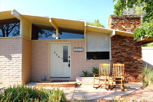 Uptown Sedona Apartamento | The Three Keys duplex