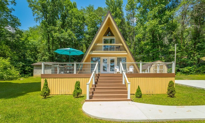 Jasper Cabaña | The Tiger Lily - A PMI Scenic City Vacation Rental