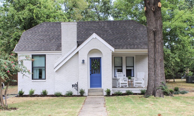 Conway Casa | The Tilted Tudor