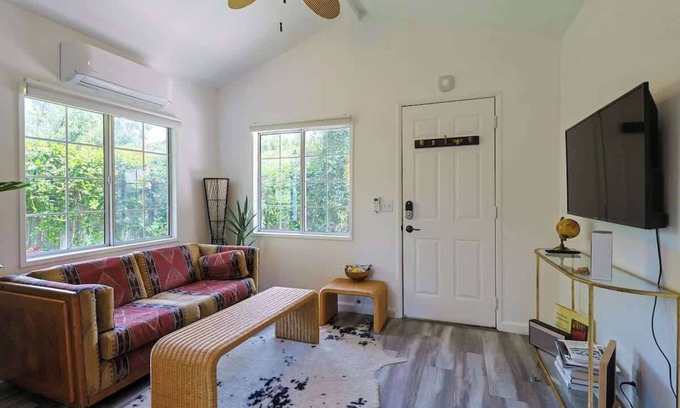 Fernwood Casa | The Topanga Bungalow by Colby & Conrad
