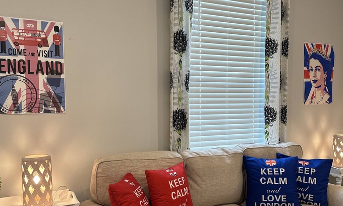 Salisbury Casa | The Tottenham Room