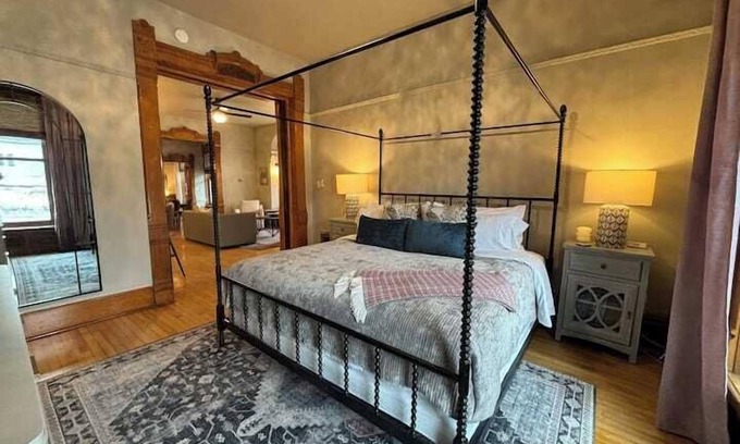 Brewers Hill Casa | The Tower | An Historic Accommodation