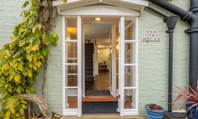 Hollesley Casa | The Town House