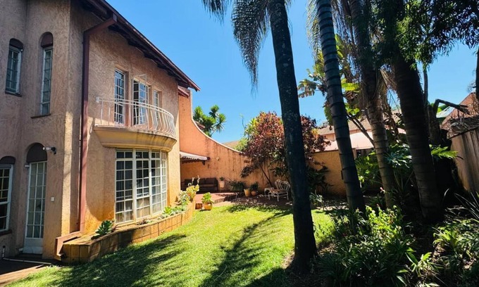Harare Casa | The Townhouse on Baines the perfect place for holiday or business trip WELCOME.