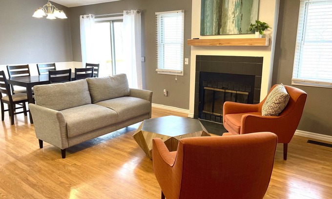 Bella Vista Casa | The Trailhouse. Your NWA adventure starts here!