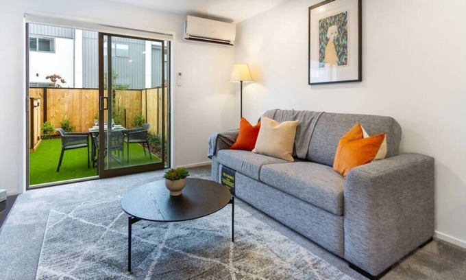 Upper Riccarton Casa | The Tranquil Terrace - Zen Zone 2 bed 2 bath