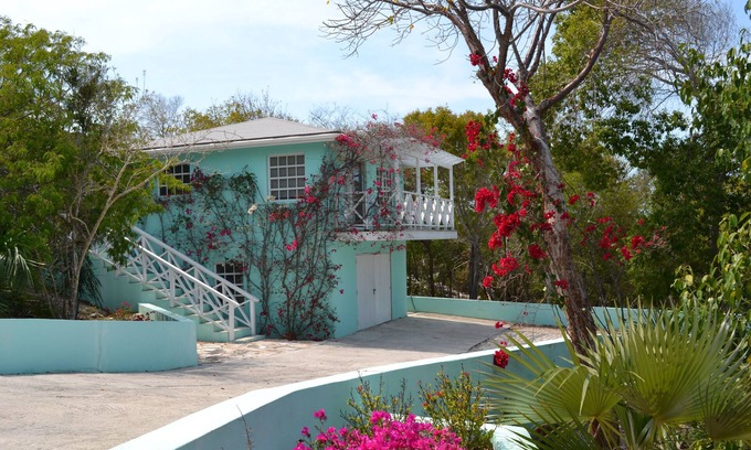Great Exuma Cabaña | La casa del árbol - un nido Pacífica acogedor para su Exuma Aventura