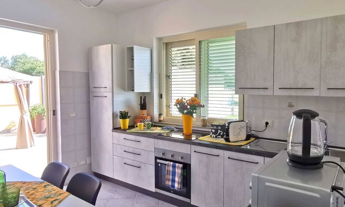Giardini Naxos Villa | The Trinacria Villa a stone's throw from the sea
