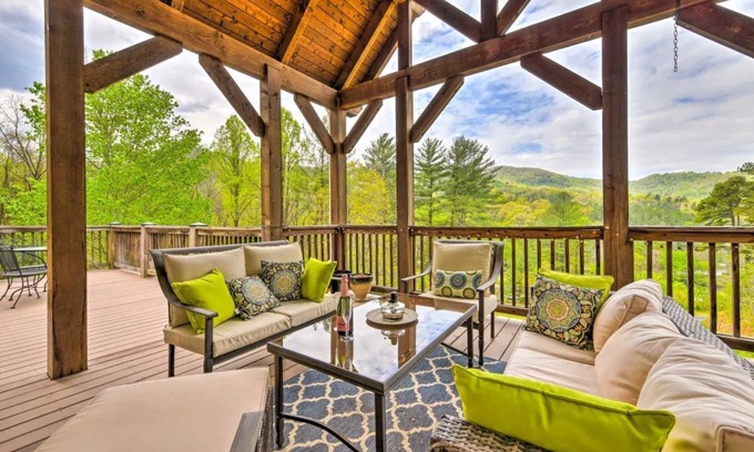 Cullowhee Casa | The Tuck House, nestled in the serene beauty of Cullowhee, NC
