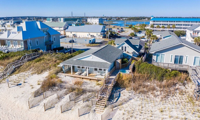 Surf City Cabaña | The Turtle's Nest- Oceanfront Cottage - Hot Tub - Dog Friendly