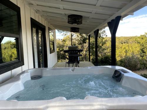 Wimberley Casa | The Ultimate Romantic Getaway: Charming Cabin with a Hot Tub in Wimberley, Texas